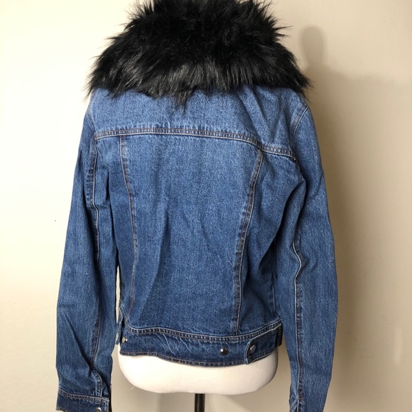 NWT Denim Jacket with Removable Fur Collar - Picture 4 of 7
